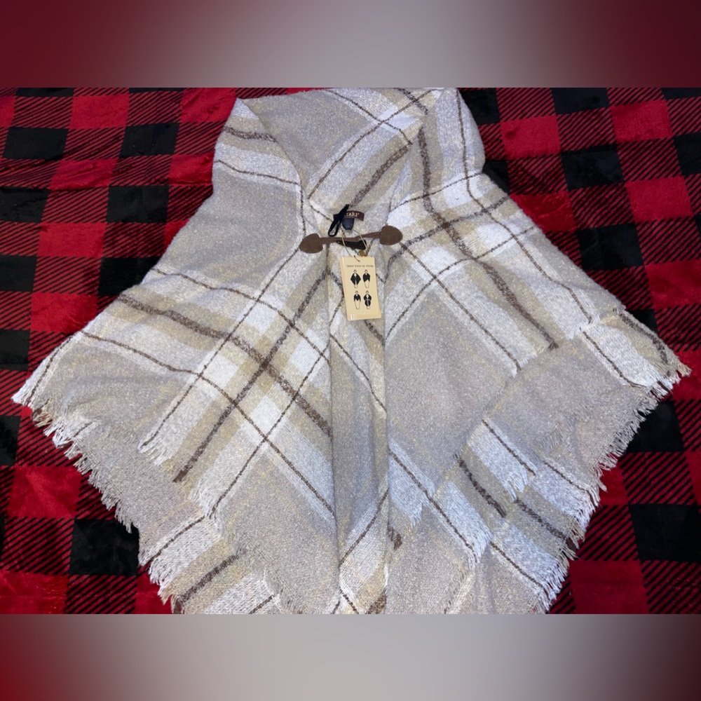 NWT Women’s Plaid Shawl Top - Tan